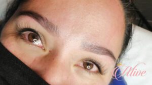 línea de ojos permanente en Alive Beauty Majadahonda